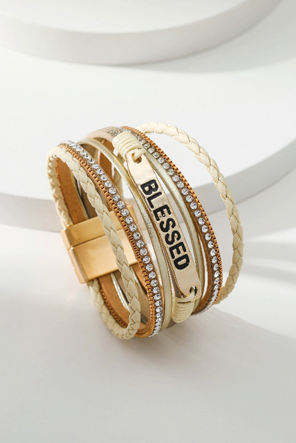 Pulsera beige con hebilla y detalle trenzado de diamantes de imitación BLESSED