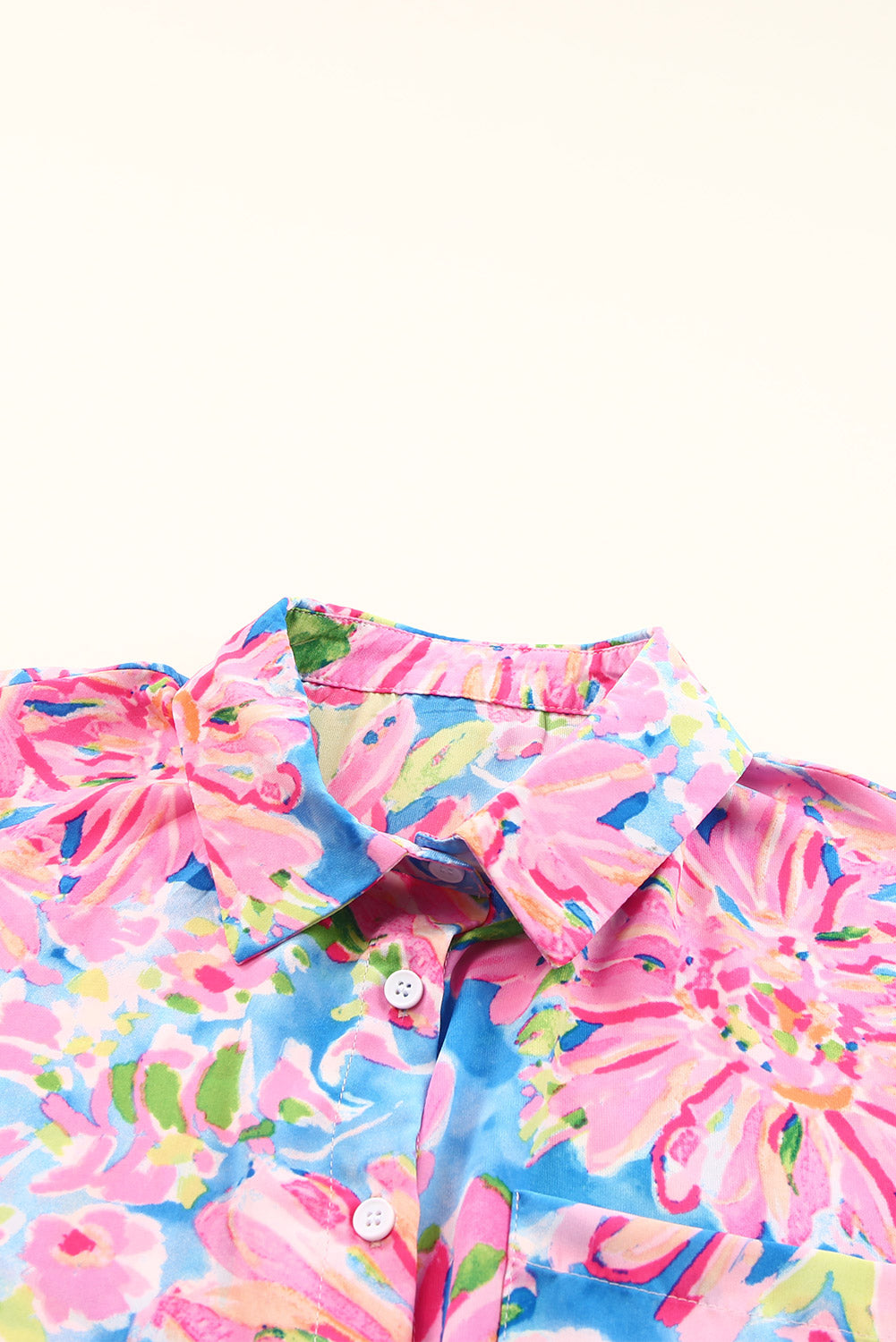 Camisa de manga larga tubo con botones y estampado floral abstracto rosado