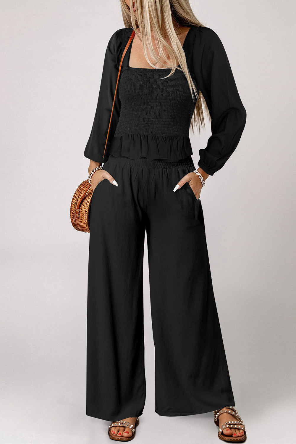 Conjunto de pantalón y top peplum fruncido con cuello cuadrado negro