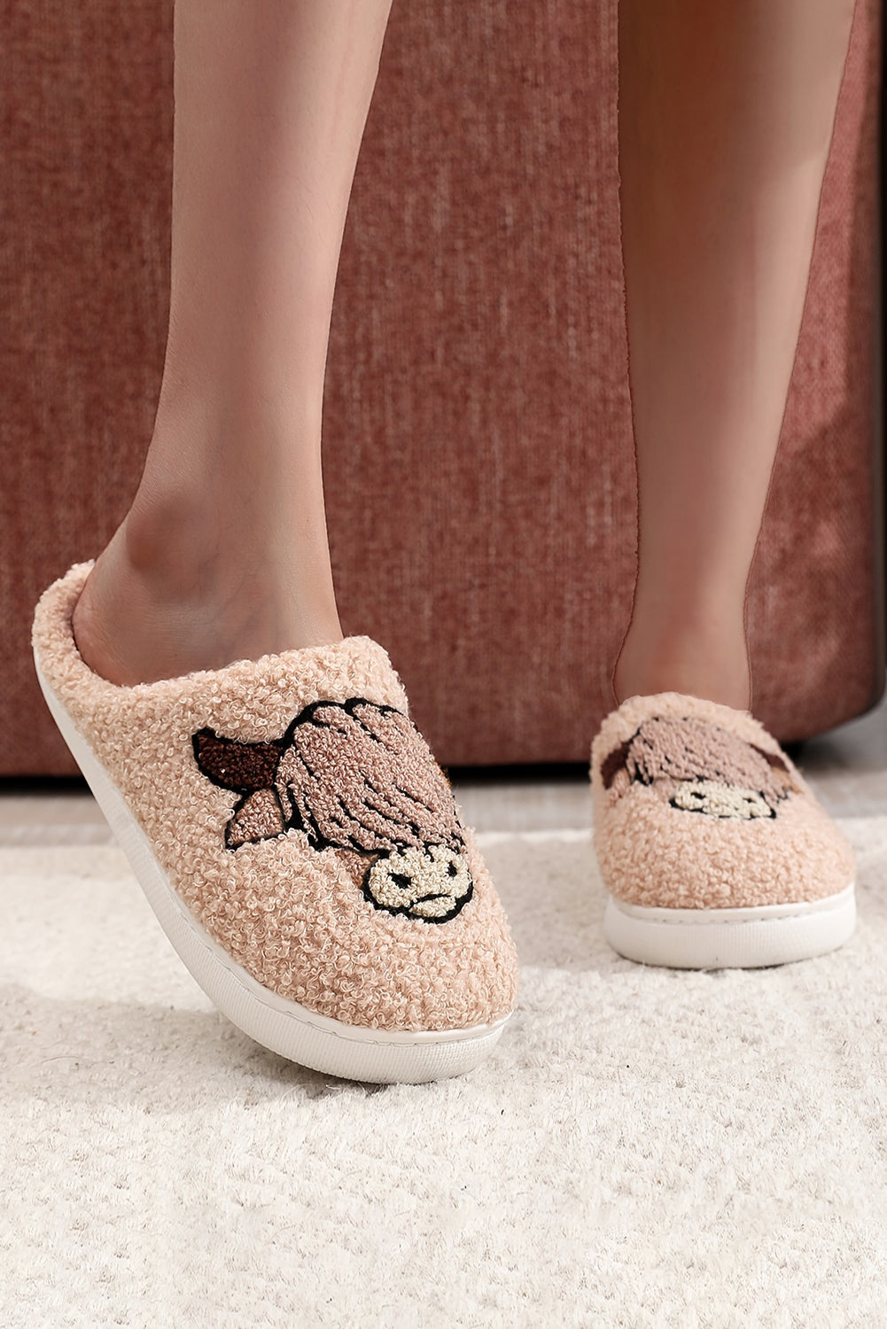 Pantuflas de felpa de animales de dibujos animados de pergamino